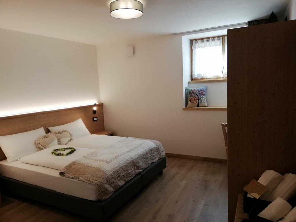 Le 4 Stagioni Hotel Cavedago Luaran gambar