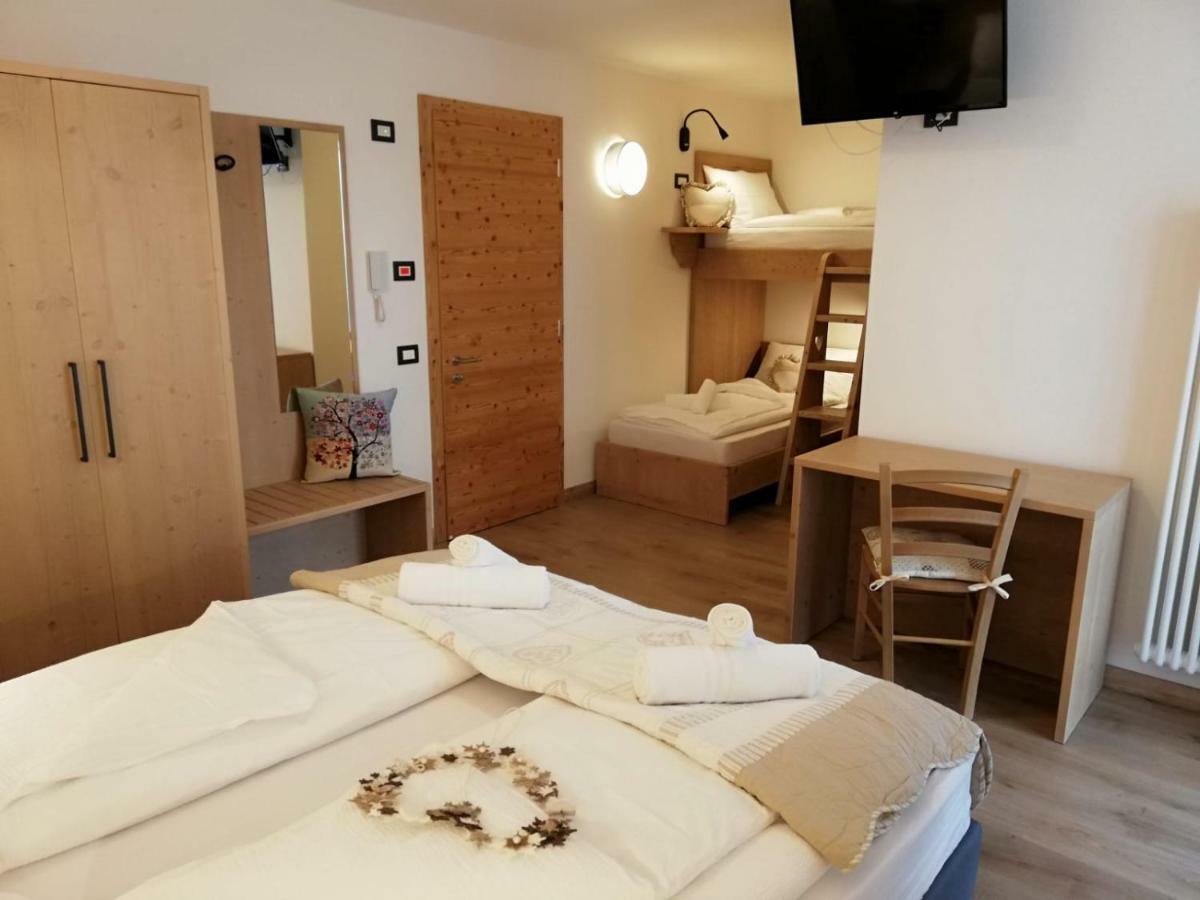 Le 4 Stagioni Hotel Cavedago Luaran gambar