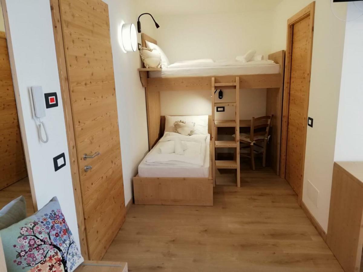 Le 4 Stagioni Hotel Cavedago Luaran gambar