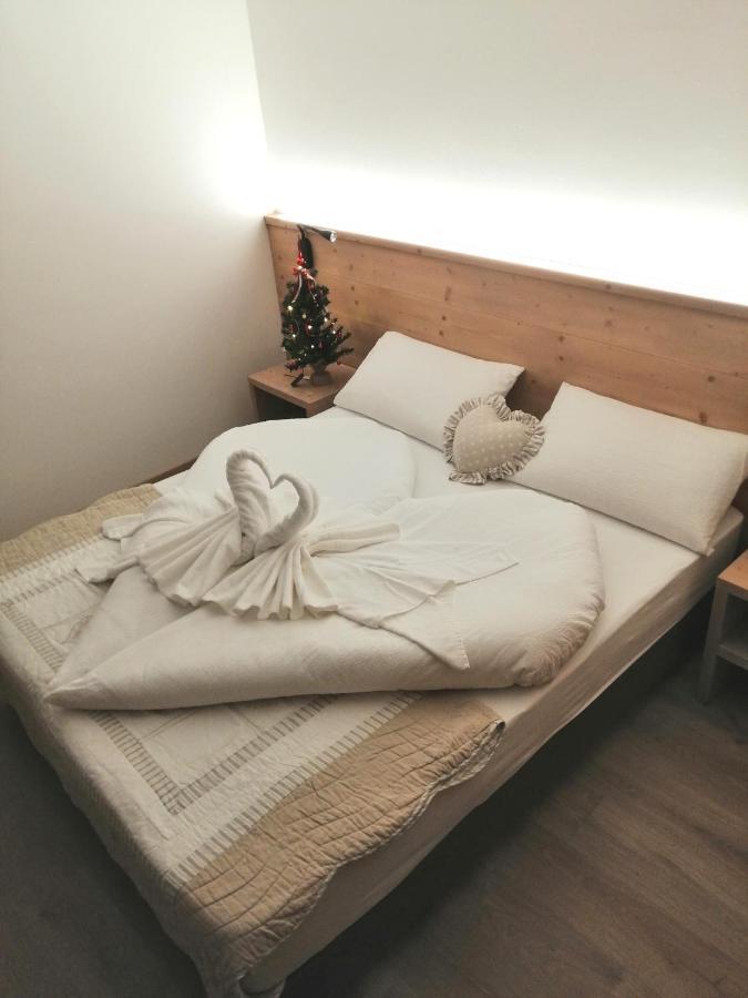 Le 4 Stagioni Hotel Cavedago Luaran gambar